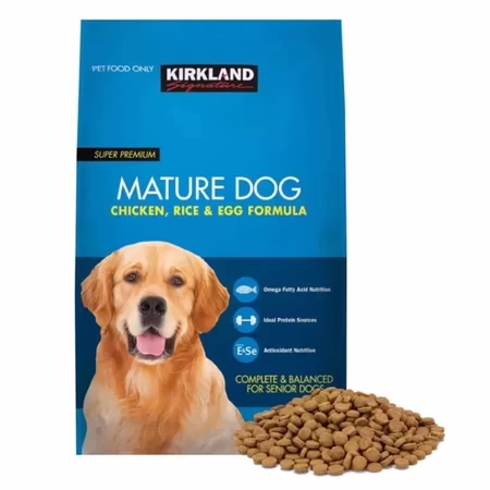 Kirkland 科克蘭高齡犬飼料推薦，平價老狗飼料首選，雞肉米飯配方含葡萄糖胺與軟骨素，適合7歲以上熟齡犬維持關節健康